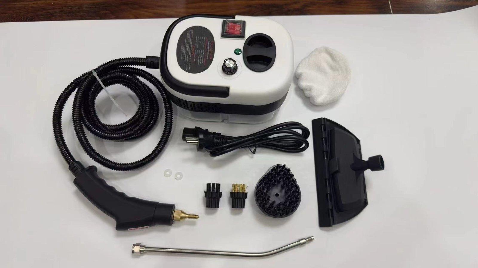 جهاز التنظيف والتعقيم بالبخار 6x1 بقوة 2500 واط - الصورة 6